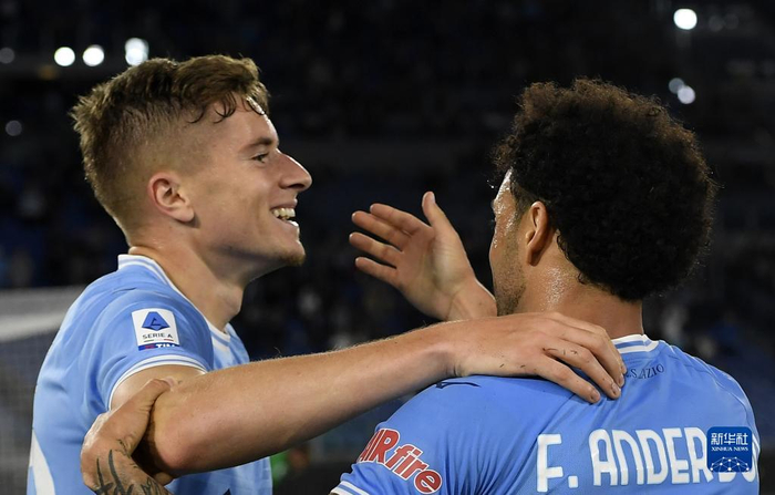 拉齐奥训练开放日，关键时刻门线救险引欢呼，意甲在即，资深球员宣示担当的简单介绍