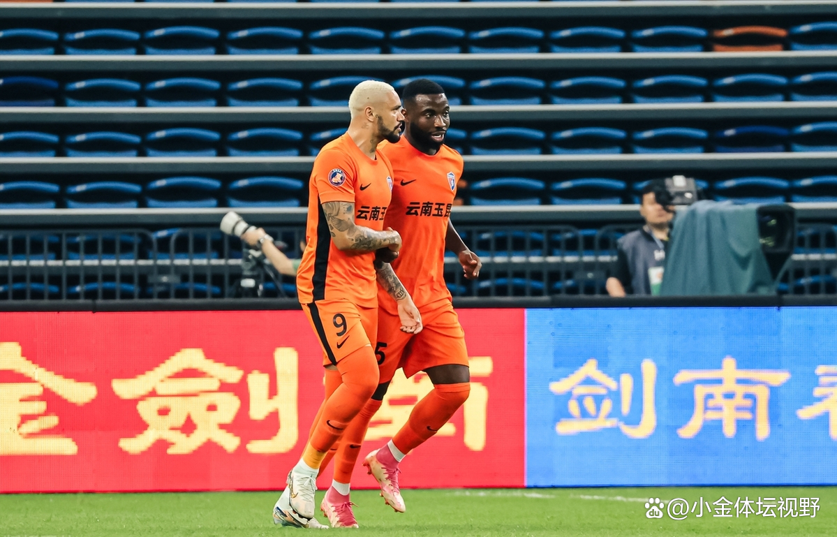 冲刺阶段中超焦点战，皇家社会门线救险，球迷炸锅，训练强度明显提升的简单介绍