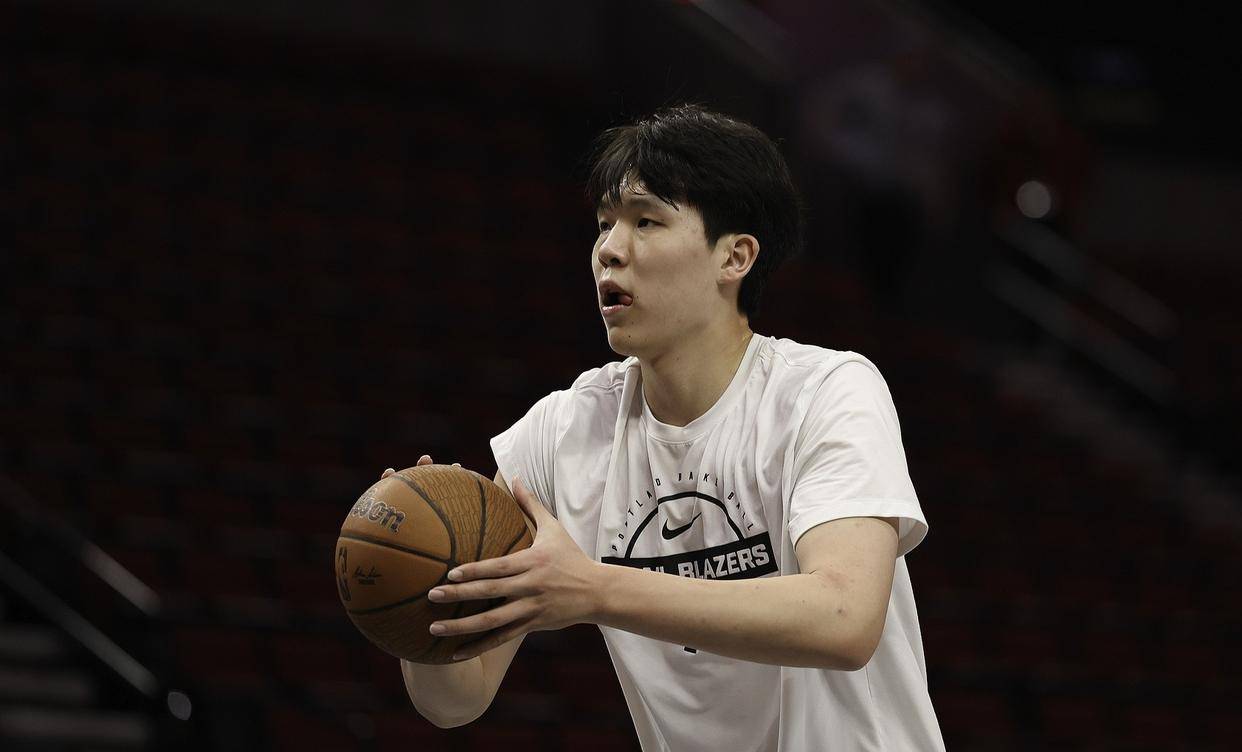 夏洛特黄蜂国际比赛日再遭质疑，志在CBA常规赛名次提升，话题不断，身体对抗强度拉满的简单介绍