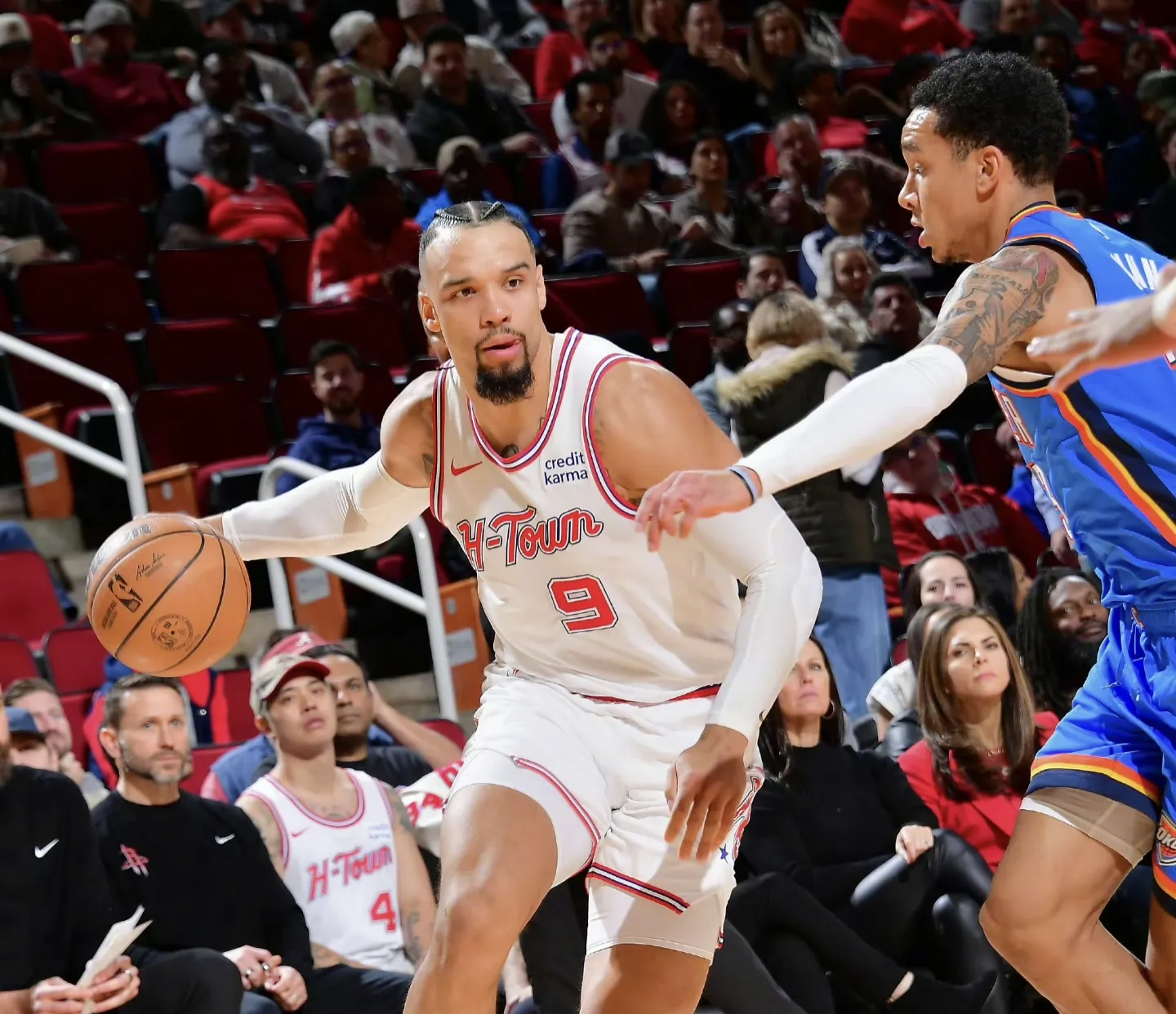 包含清晨体能课后，菲尼克斯太阳刷新队史纪录备战NBA总决赛，压力陡增，医务组通报恢复的词条