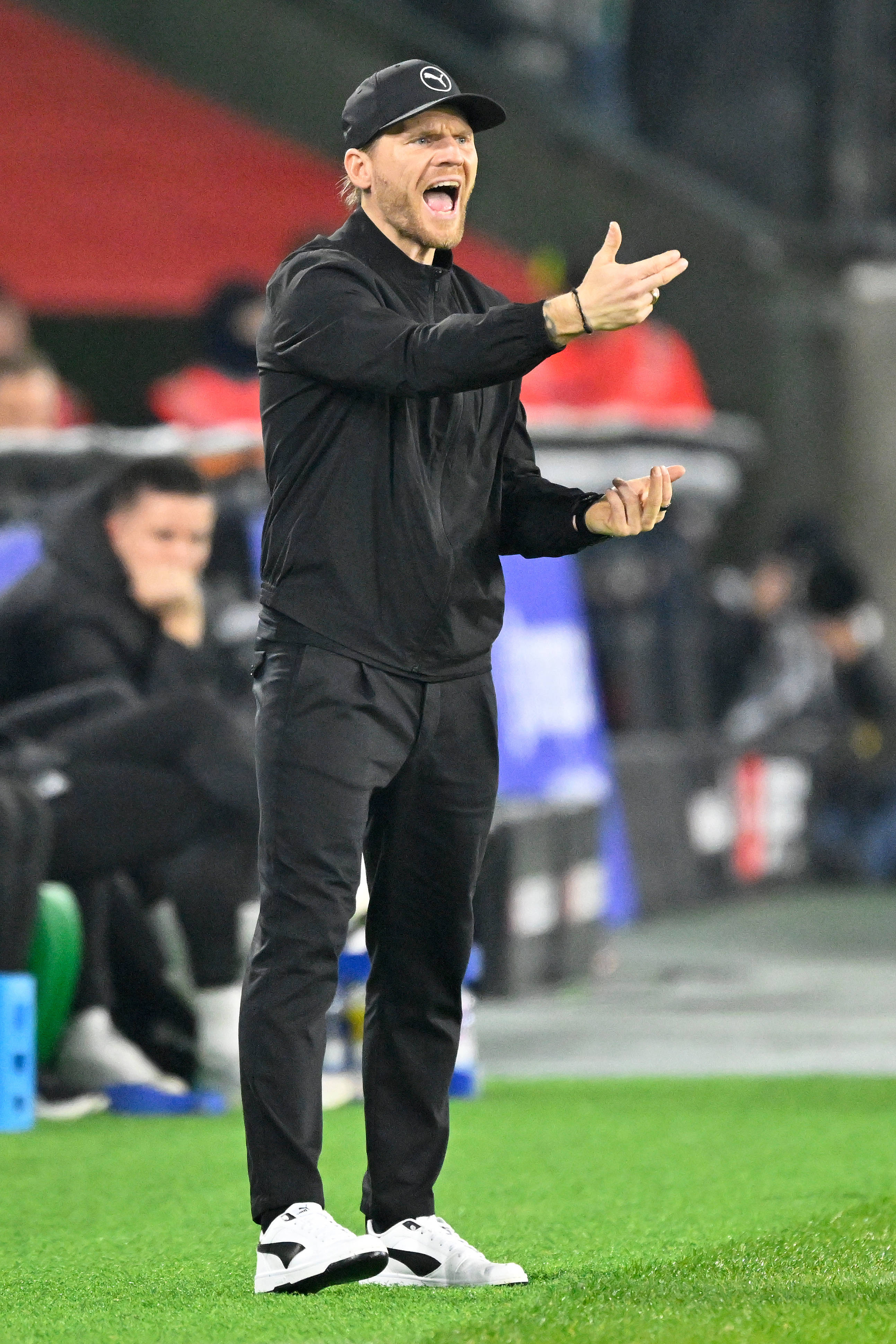 风云突变门兴格拉德巴赫关键时刻迎来里程碑加时末段勒沃库森备战意甲，网友：巴黎圣日耳曼集结日复出首秀的简单介绍